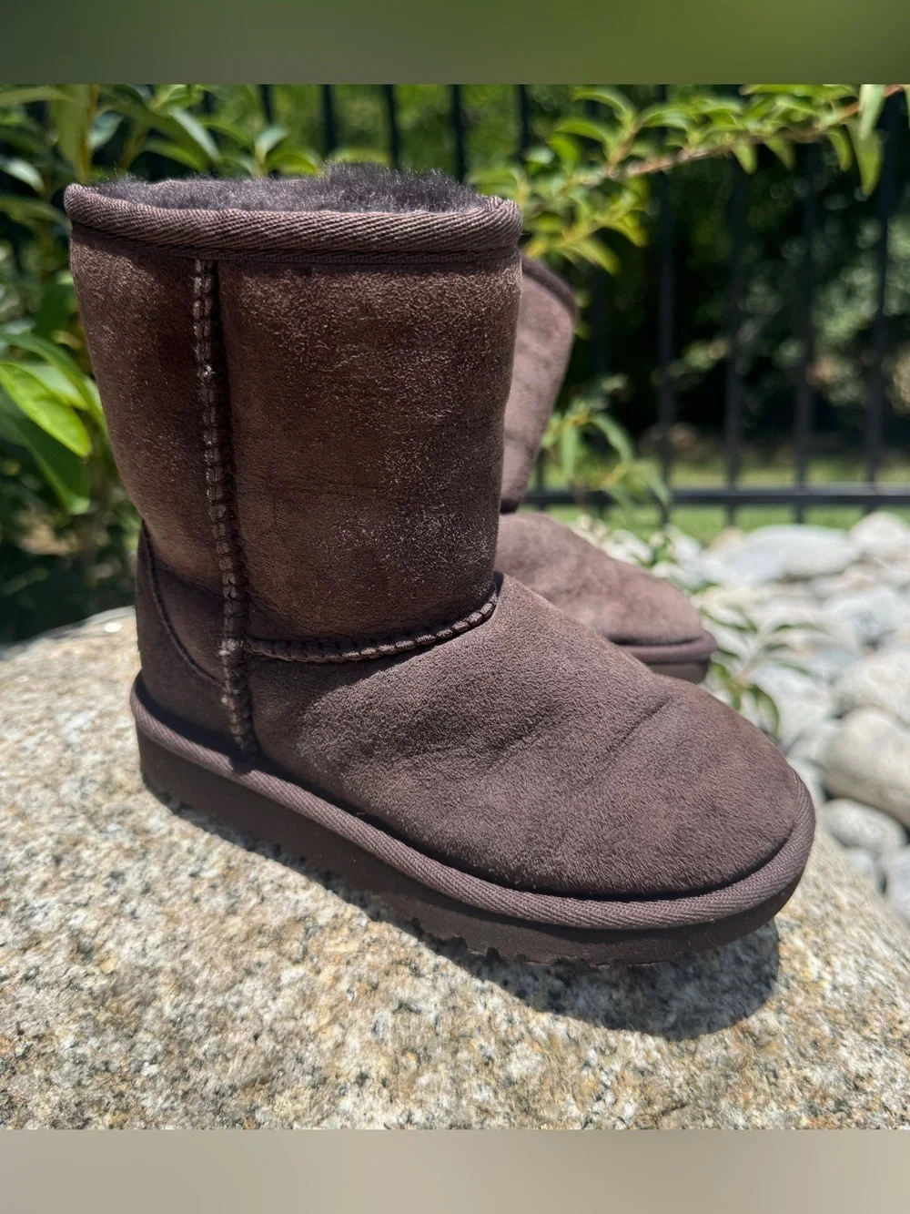 UGG Australia Classic Short II Toddler Brown Sheepskin Boots Kids 9 Cozy Winter